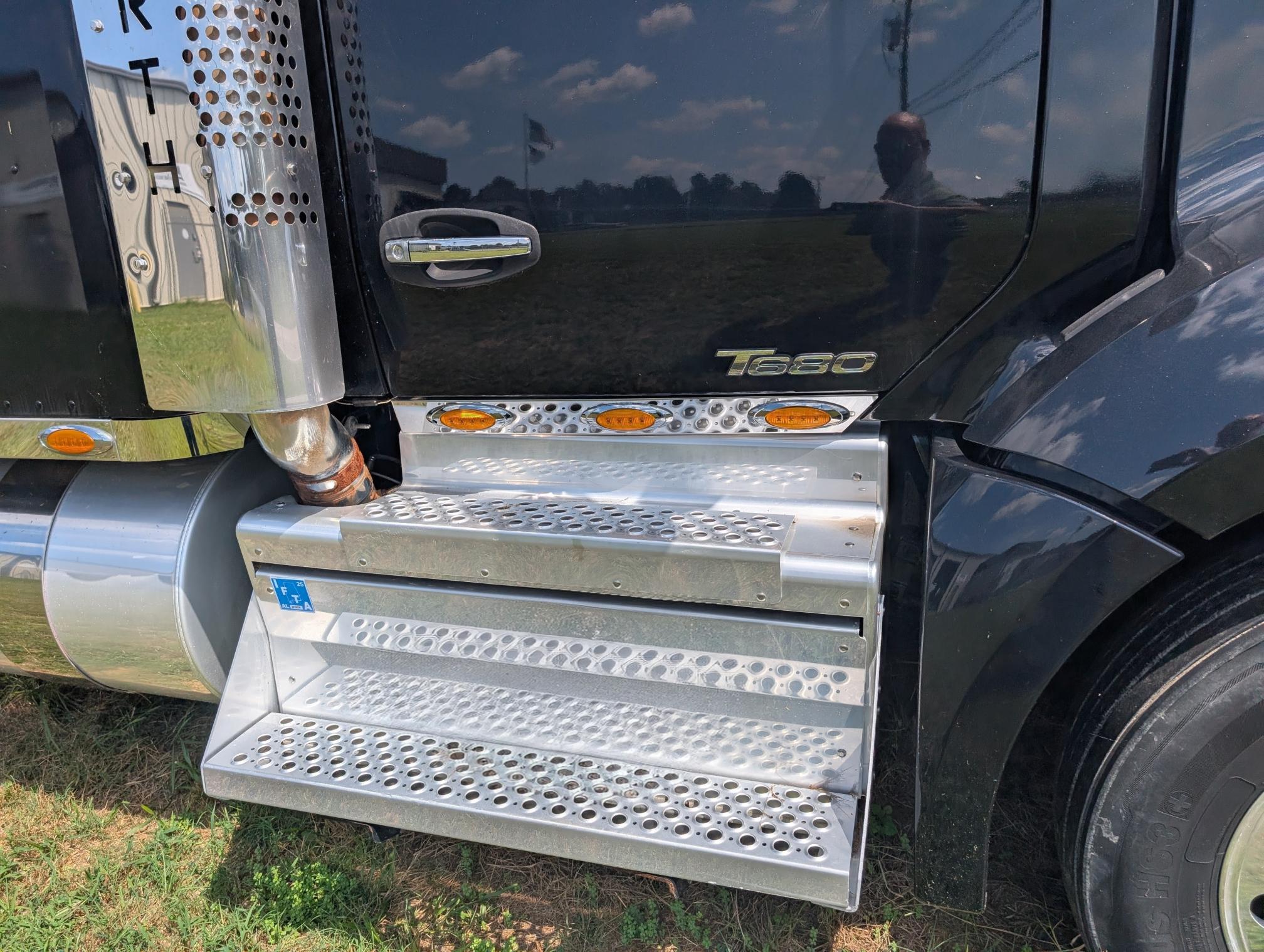 2021 KENWORTH T680 - Image 17