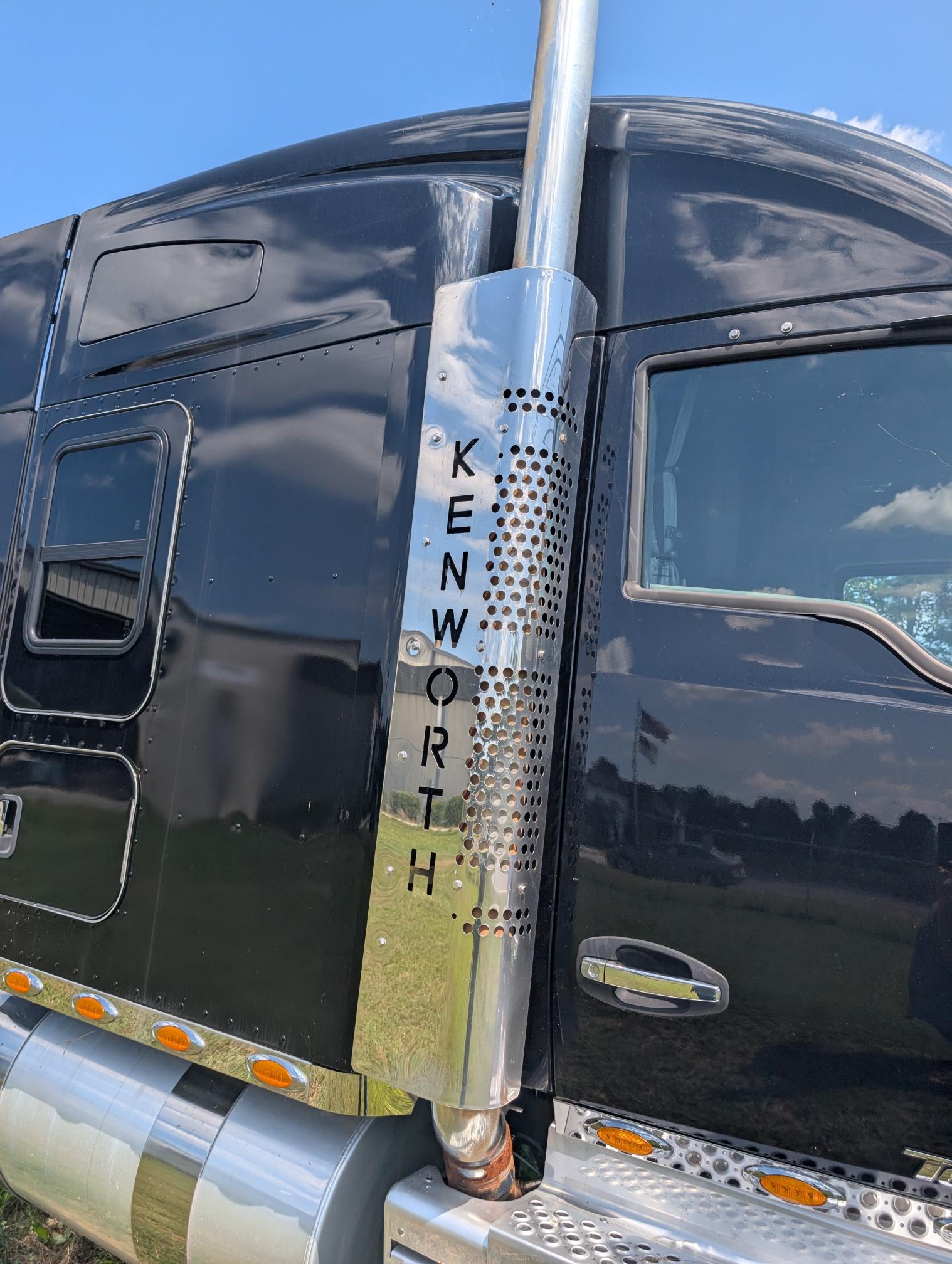 2021 KENWORTH T680 - Image 10