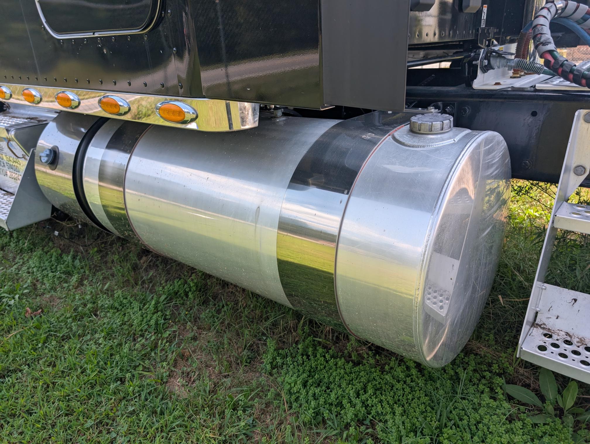 2021 KENWORTH T680 - Image 16