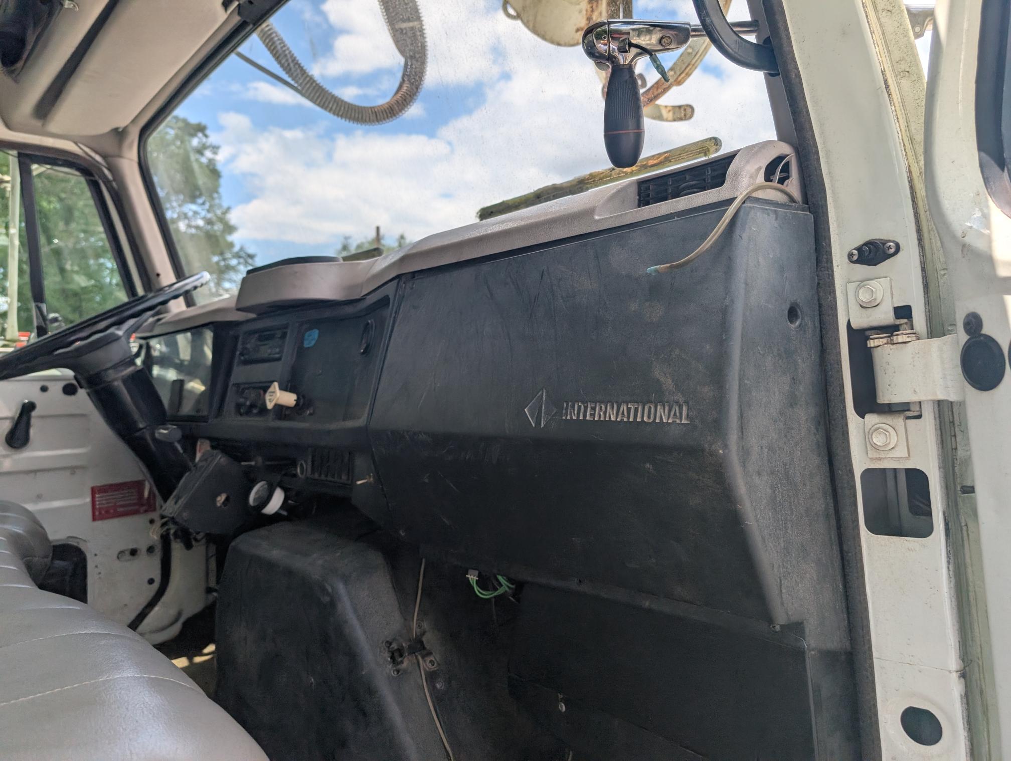 1996 INTERNATIONAL 4800 - view 14 of 57