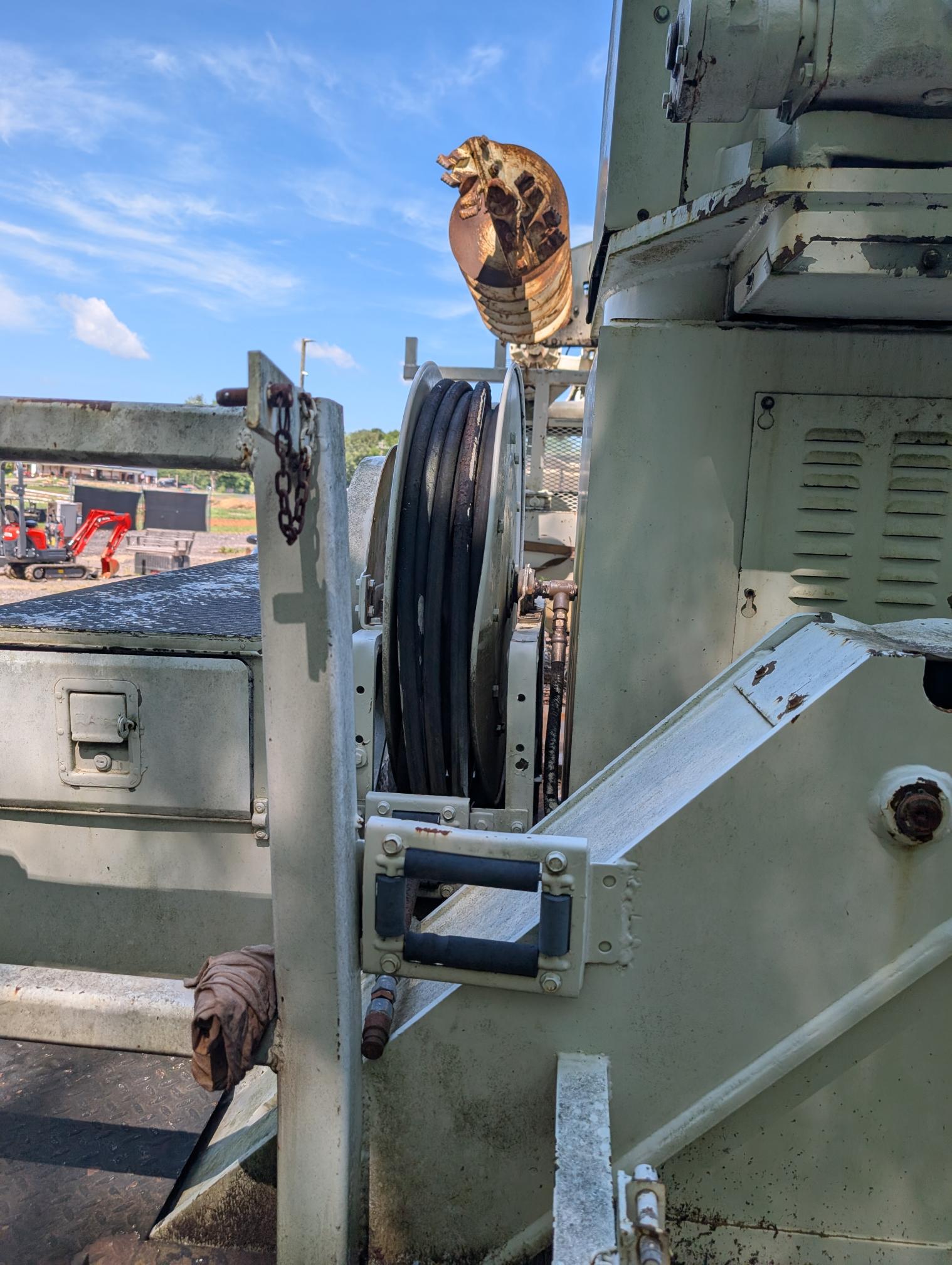 1996 INTERNATIONAL 4800 - Image 32