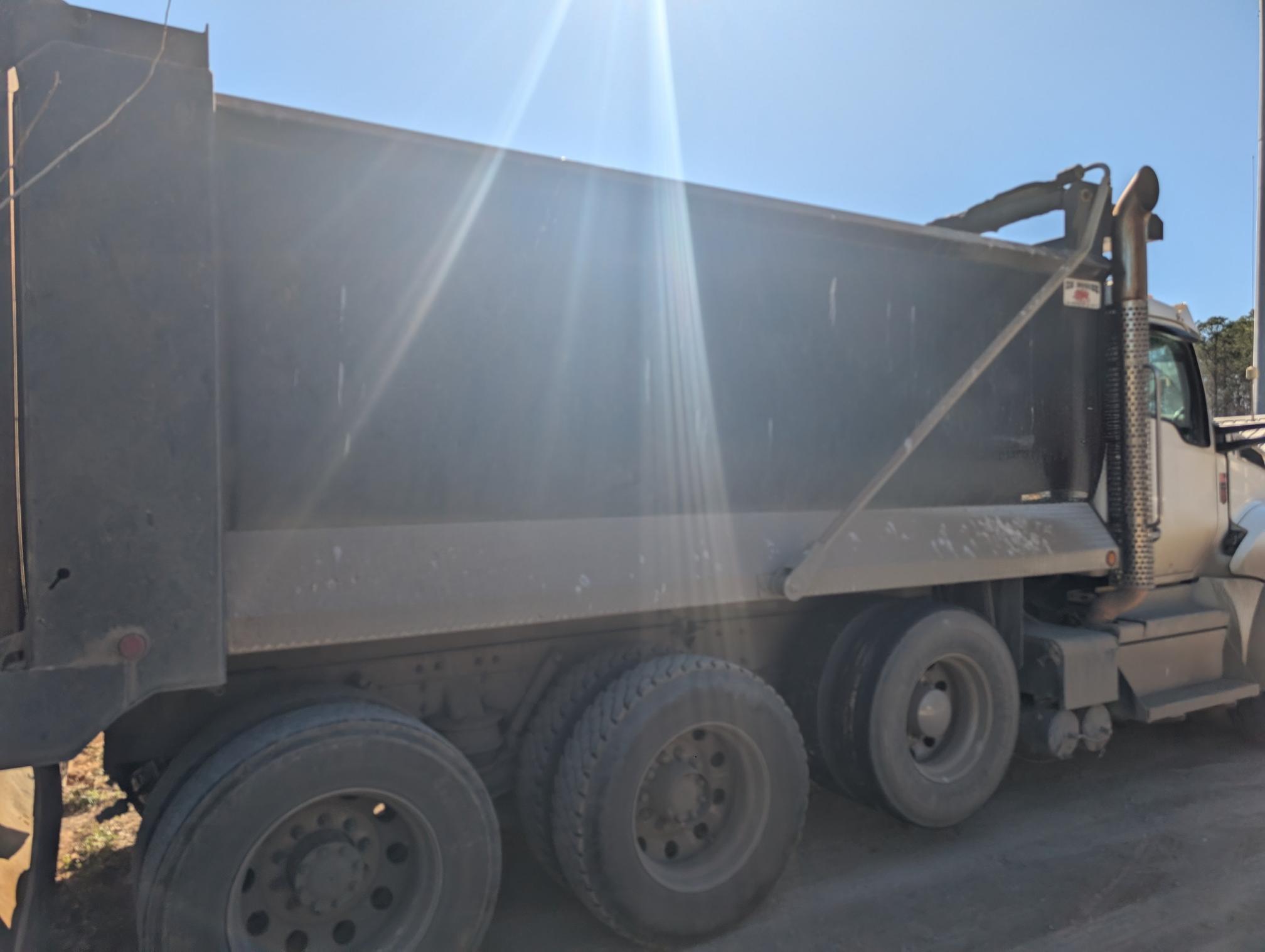 2023 KENWORTH T880 - Image 13