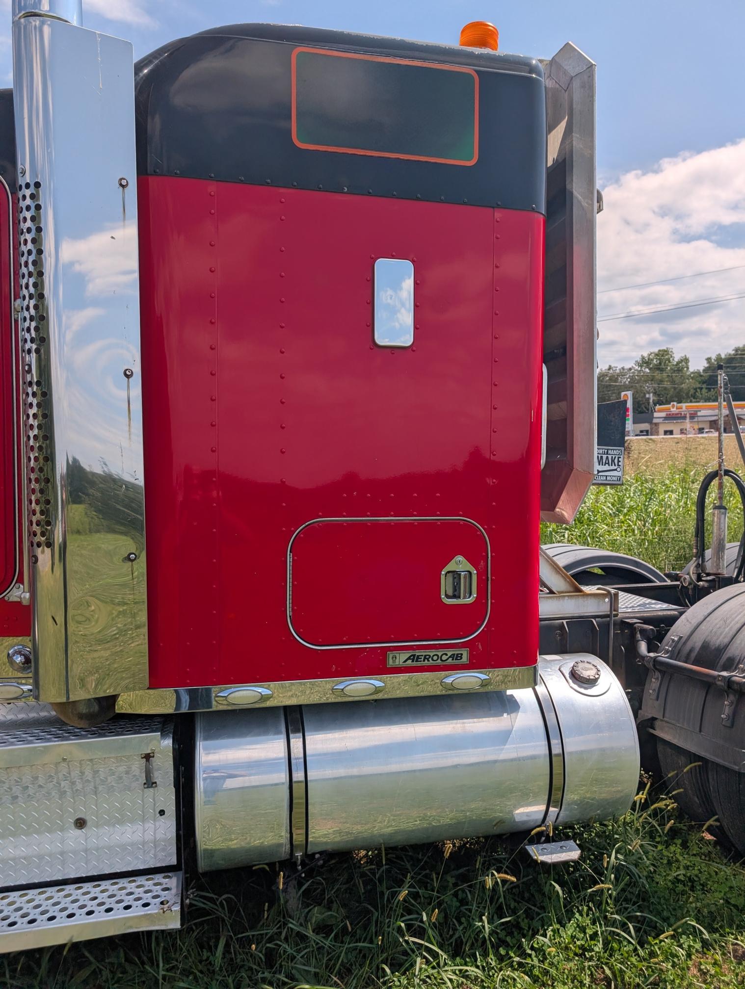 2008 KENWORTH T800 - Image 7