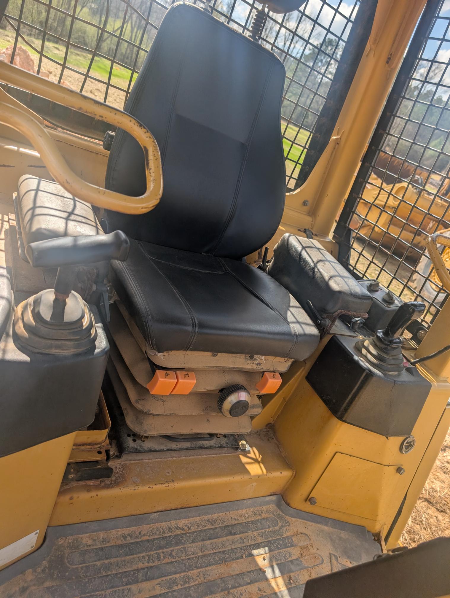 2006 CATERPILLAR D3G - Image 7