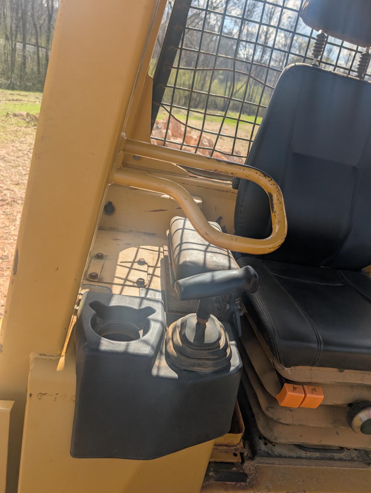 2006 CATERPILLAR D3G - Image 12