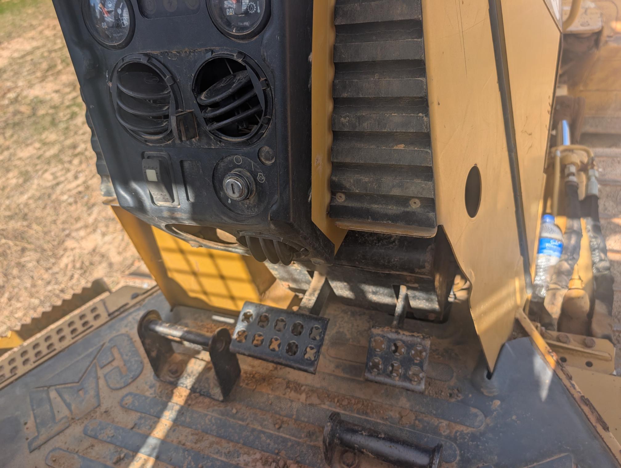 2006 CATERPILLAR D3G - view 10 of 19