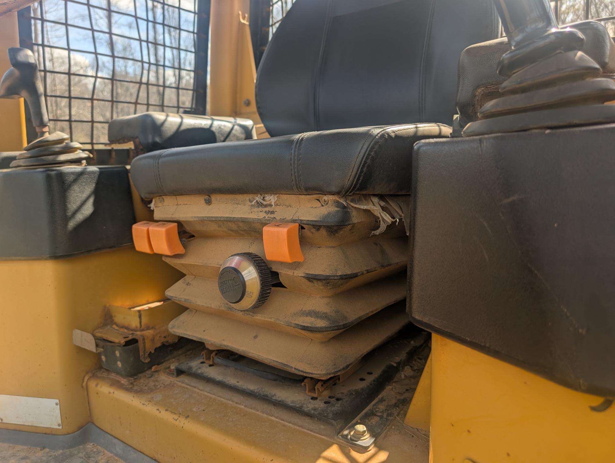 2006 CATERPILLAR D3G - Image 11