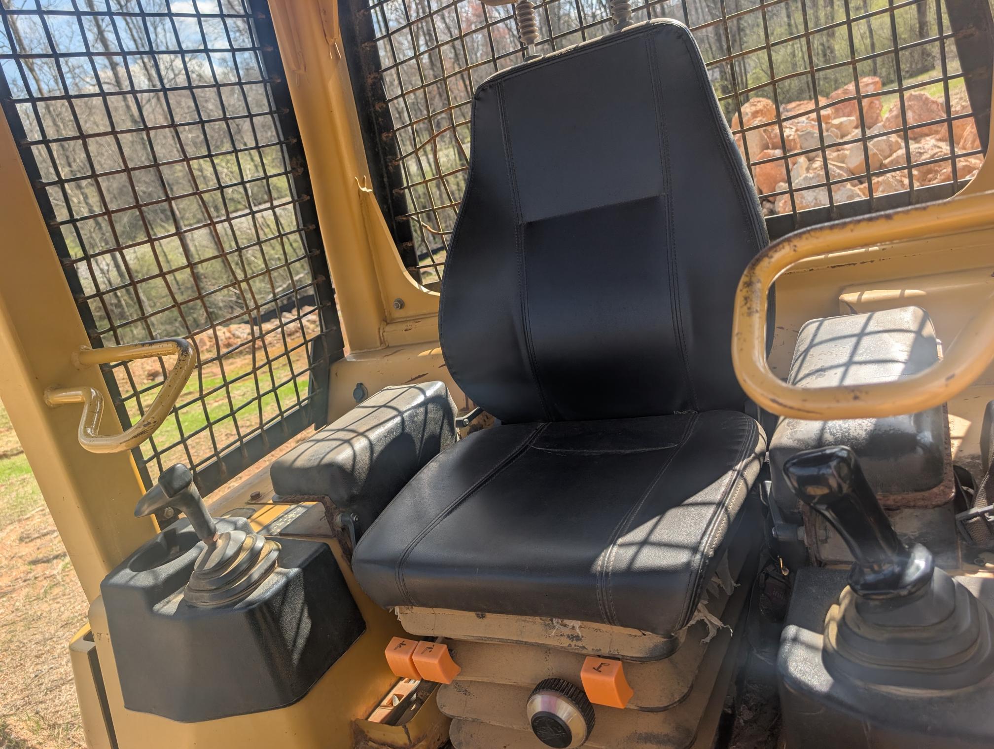 2006 CATERPILLAR D3G - view 8 of 19