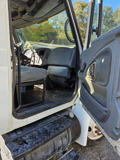 2004 INTERNATIONAL 4200 - Image 5