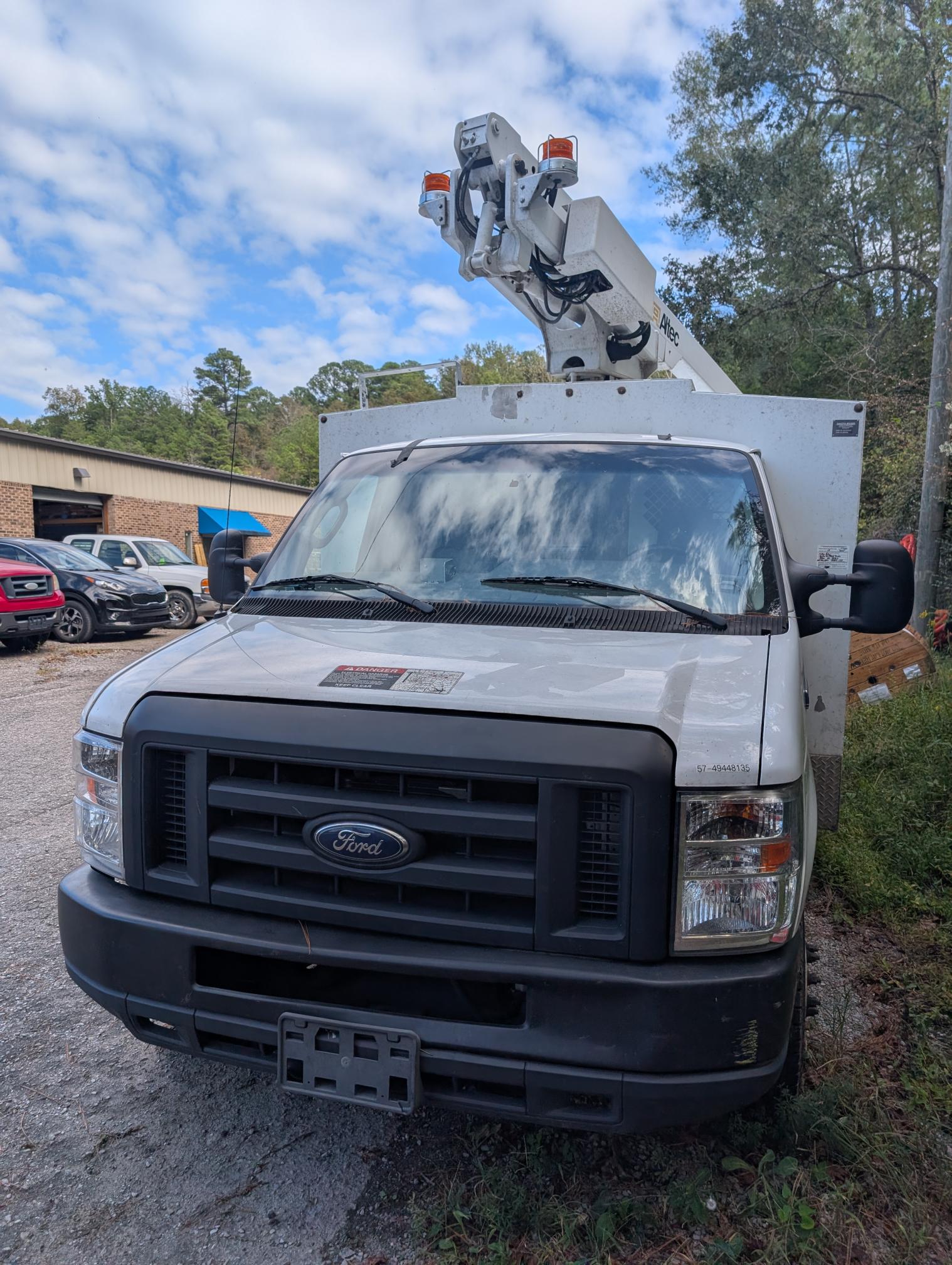 2018 FORD E450 - Image 5