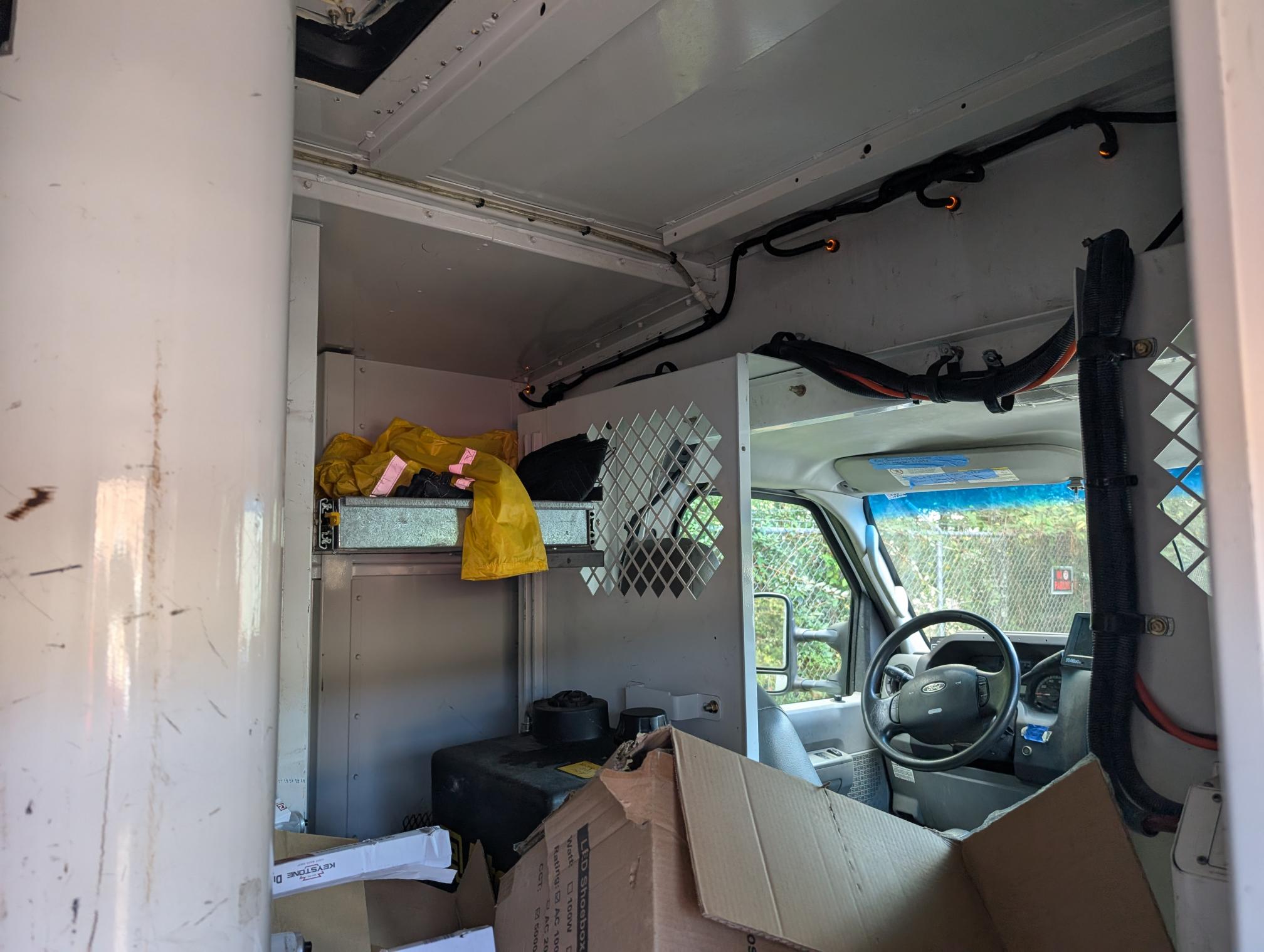 2018 FORD E450 - view 16 of 28