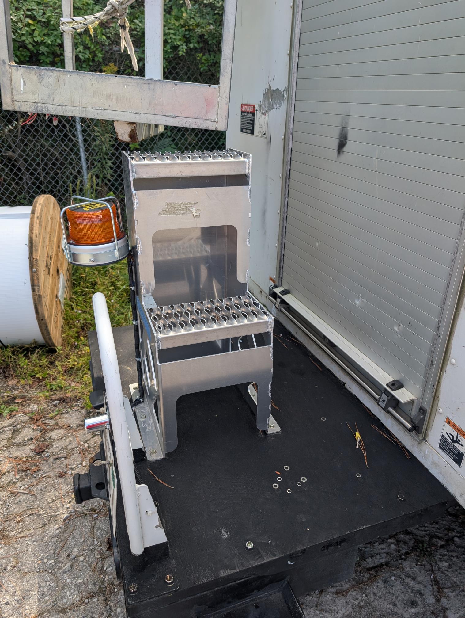 2018 FORD E450 - Image 27