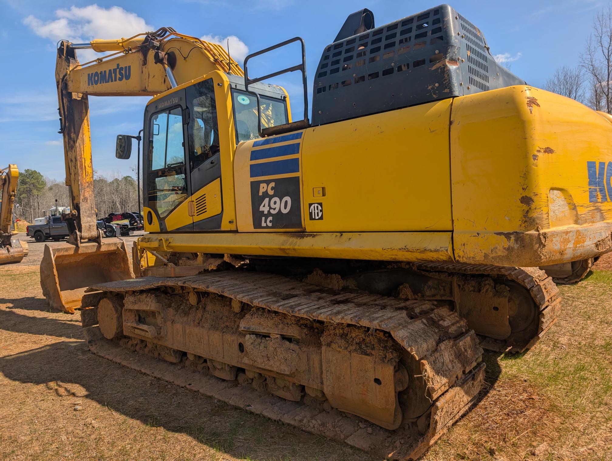 2021 KOMATSU PC490LC-11 - view 1 of 27