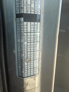 1995 PETERBILT 330 - Image 43