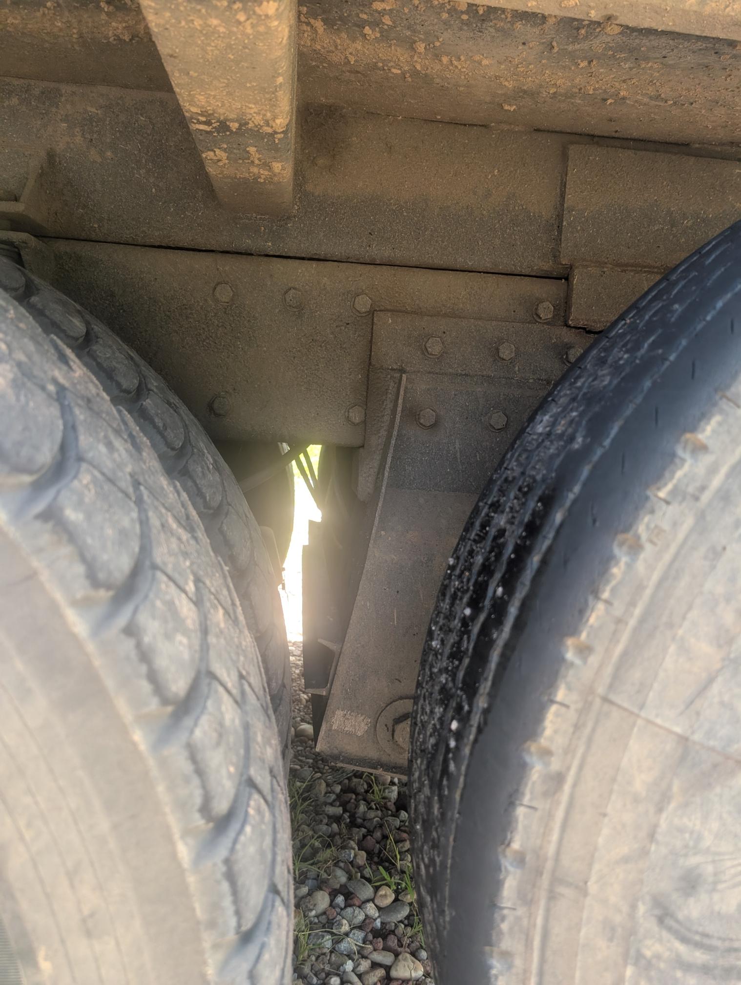 1995 PETERBILT 330 - Image 14