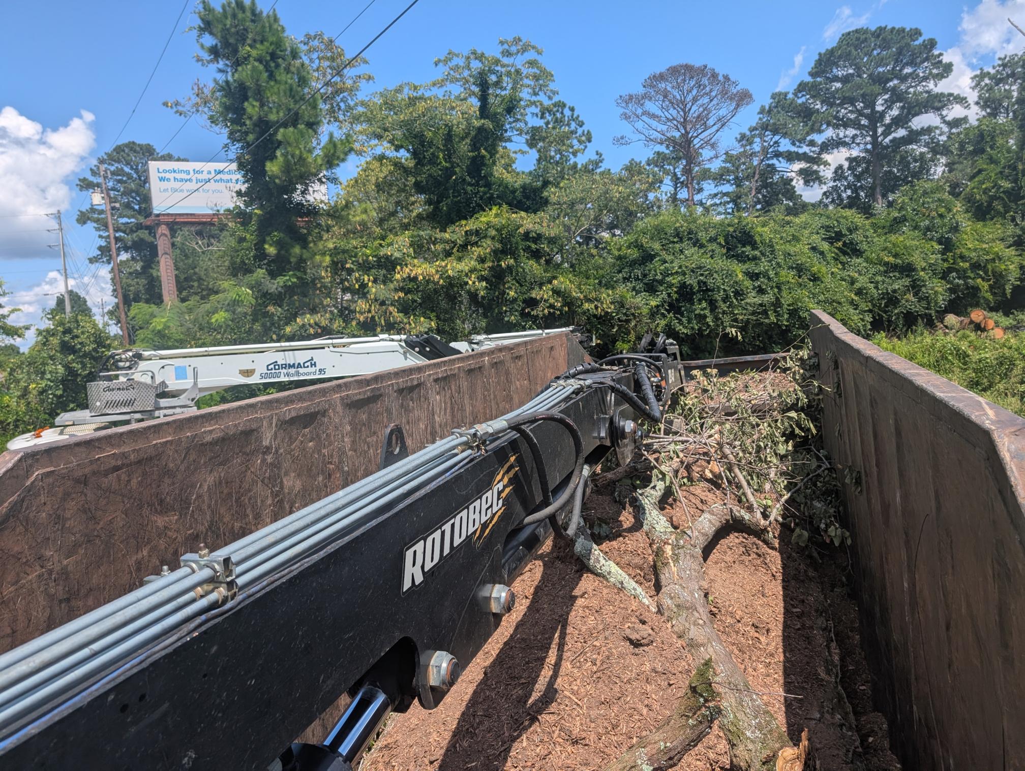 1995 PETERBILT 330 - Image 40