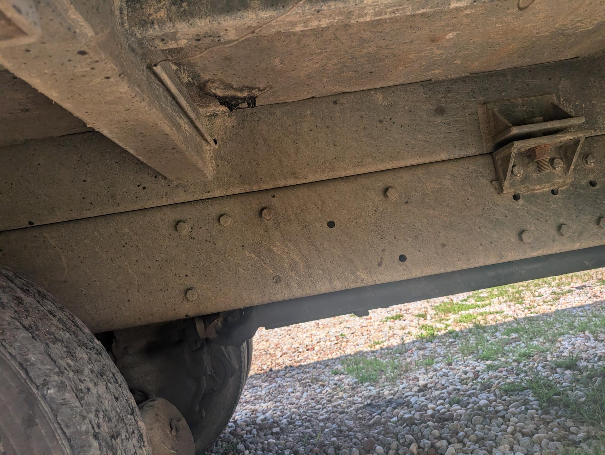 1995 PETERBILT 330 - Image 34