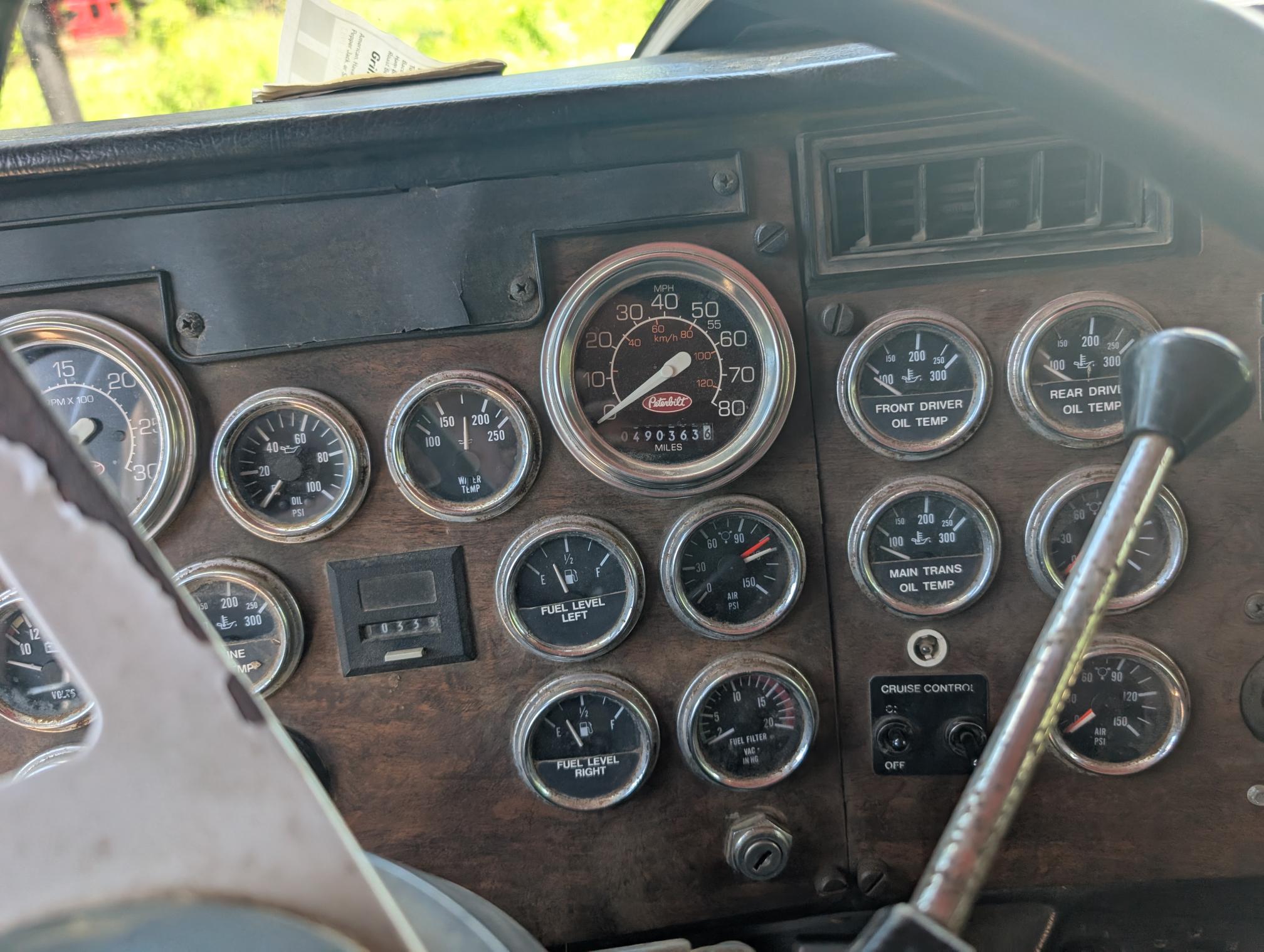 1995 PETERBILT 330 - Image 44