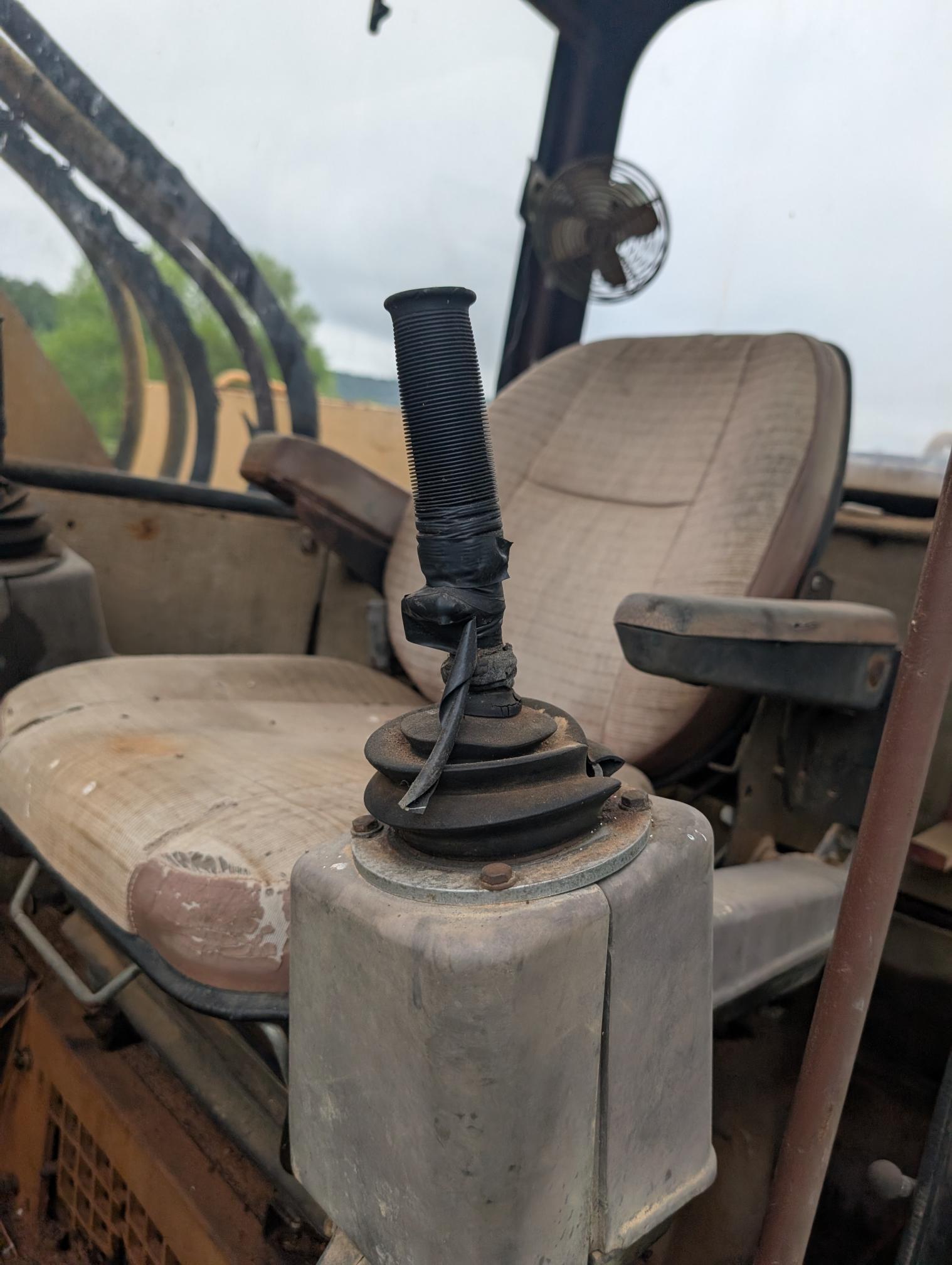 1984 CASE 125B - Image 27