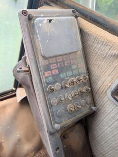 1984 CASE 125B - Image 32