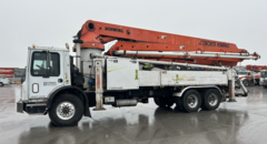 2006 MACK MR688S - Image 1