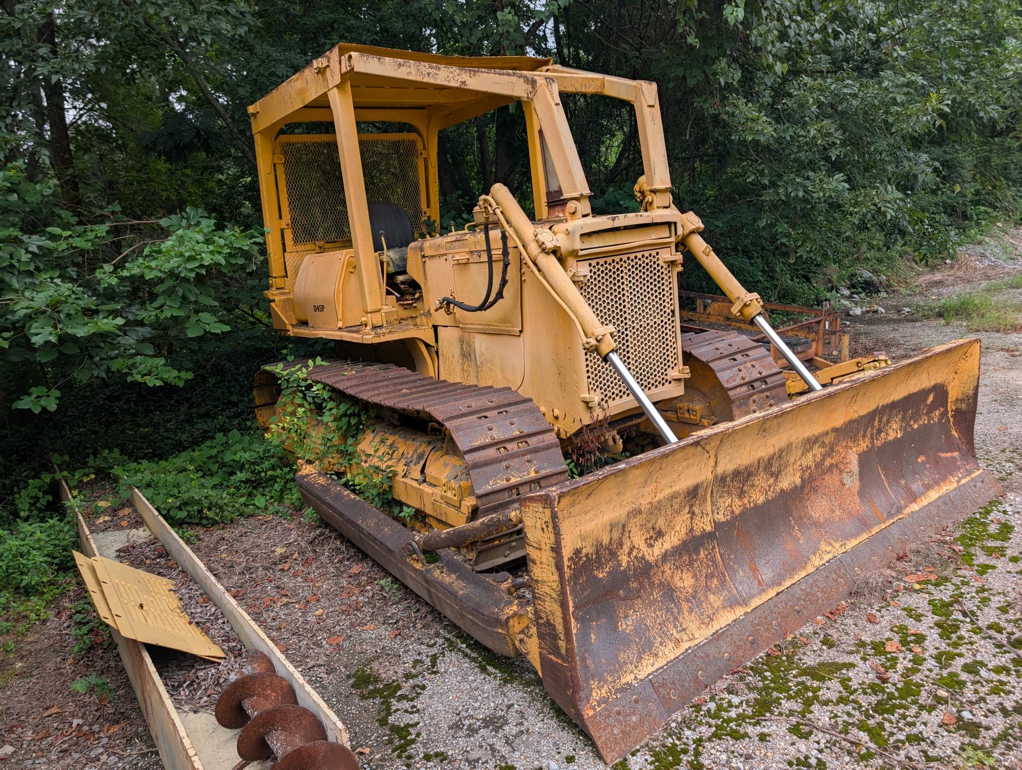 1984 KOMATSU D45P - Image 4