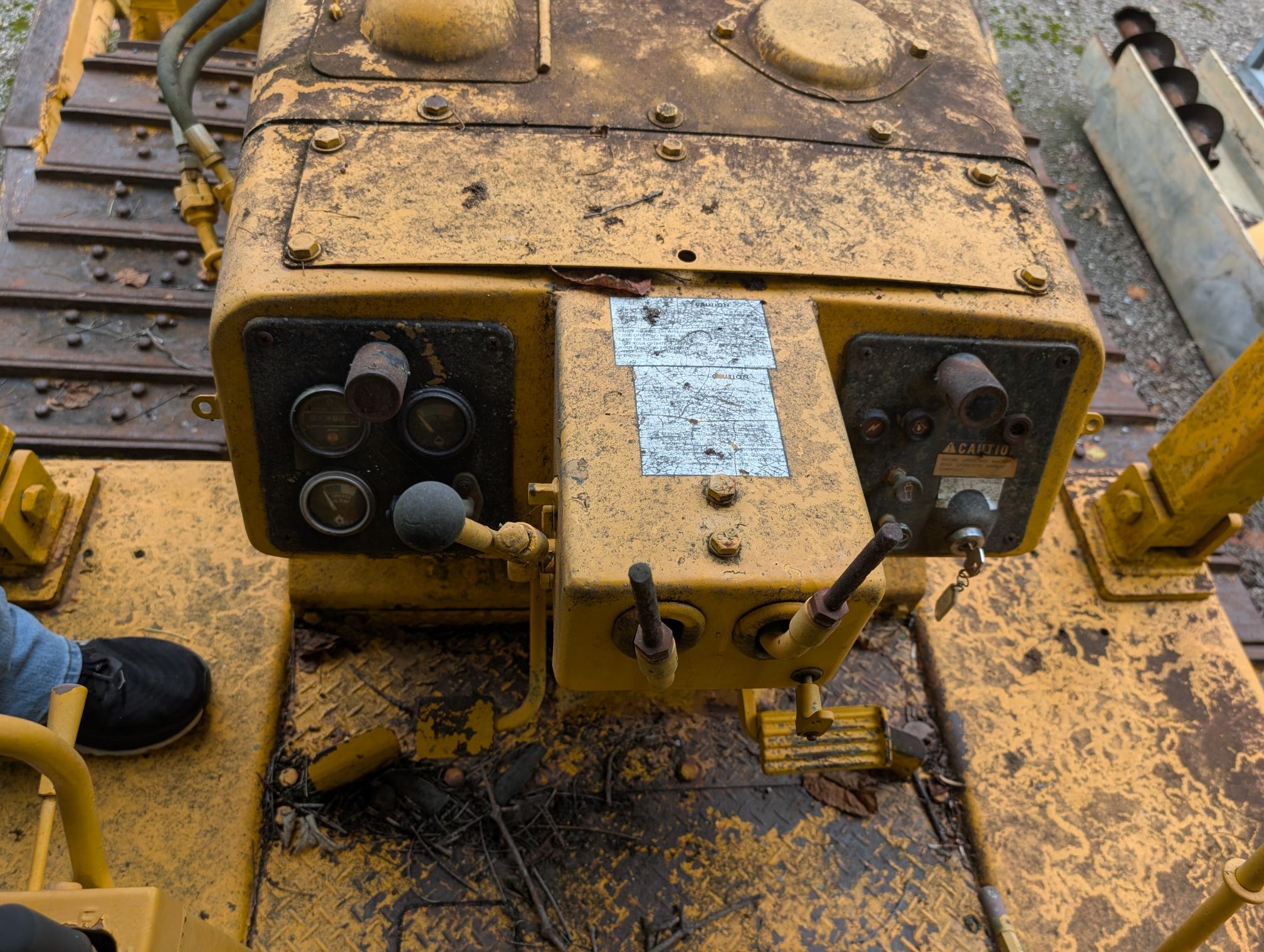 1984 KOMATSU D45P - Image 15