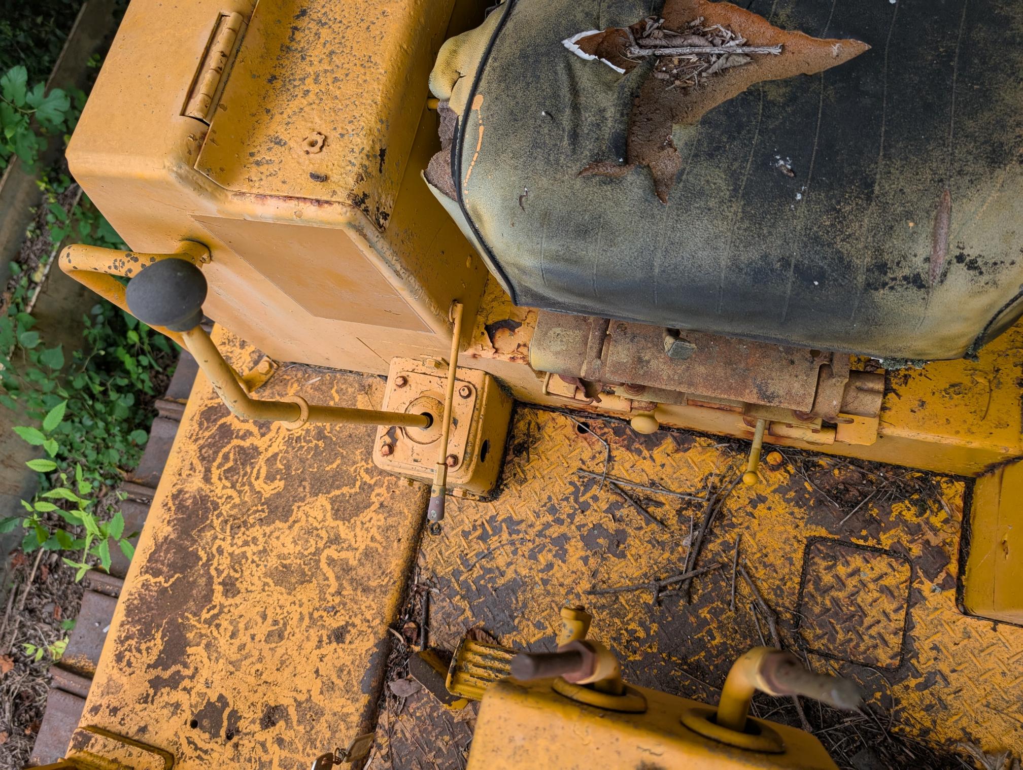 1984 KOMATSU D45P - Image 12