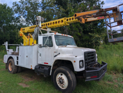 1985 INTERNATIONAL S1900 - Image 1