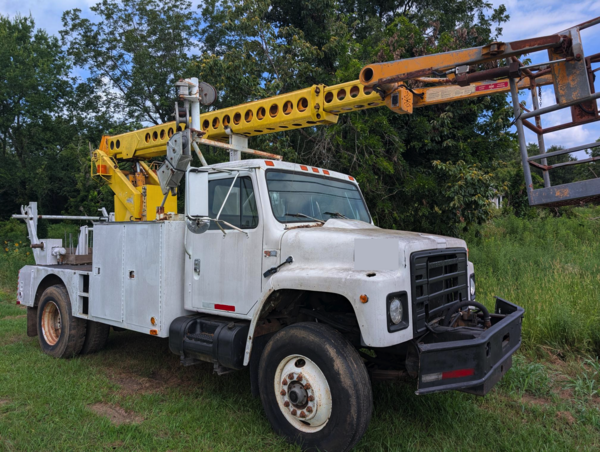 1985 INTERNATIONAL S1900