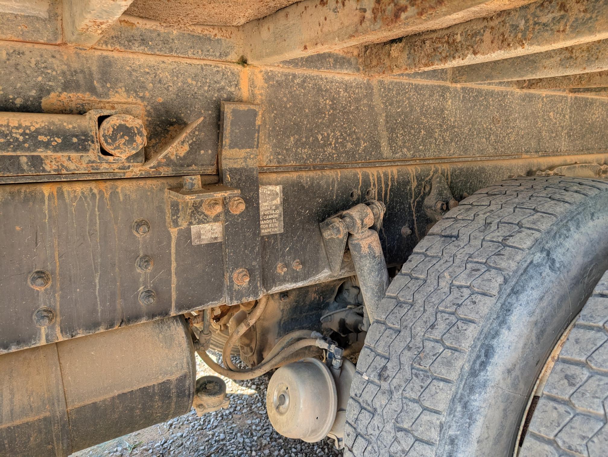 2000 STERLING LT9500 - Image 7