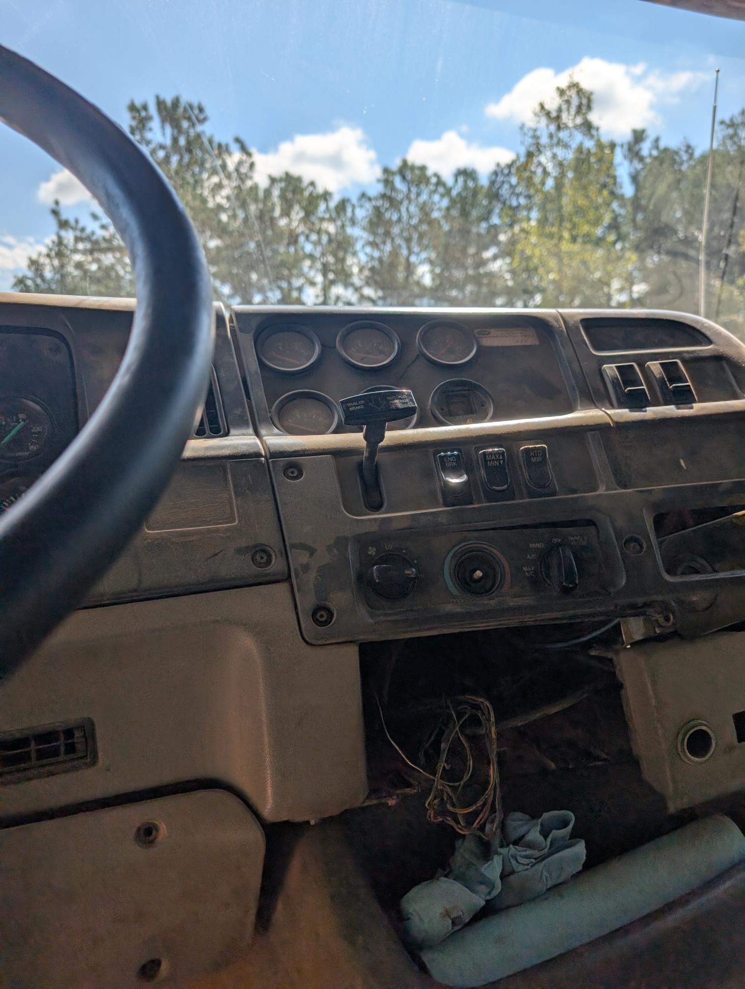 2000 STERLING LT9500 - view 6 of 27