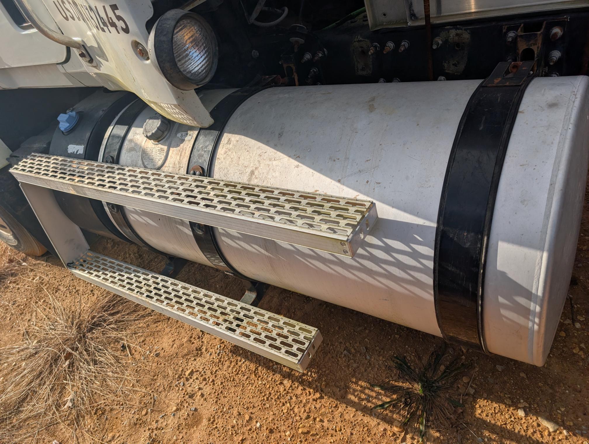 2013 MACK CHU613 - Image 19