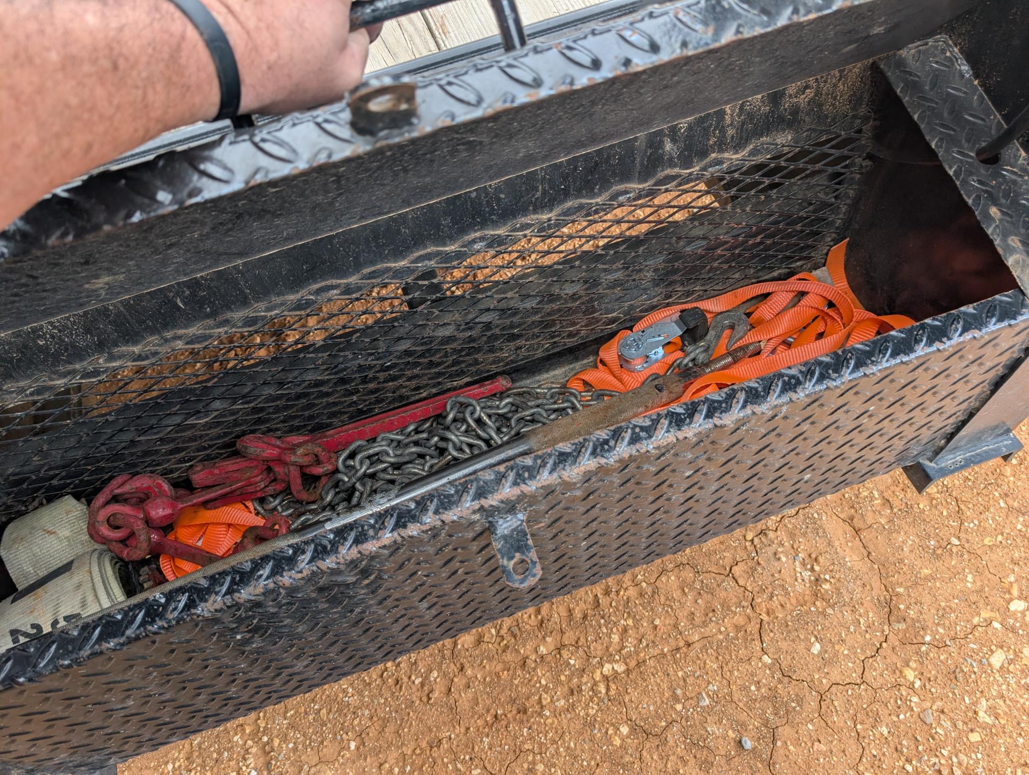 2023 EAGLE 30 foot Gooseneck - Image 15