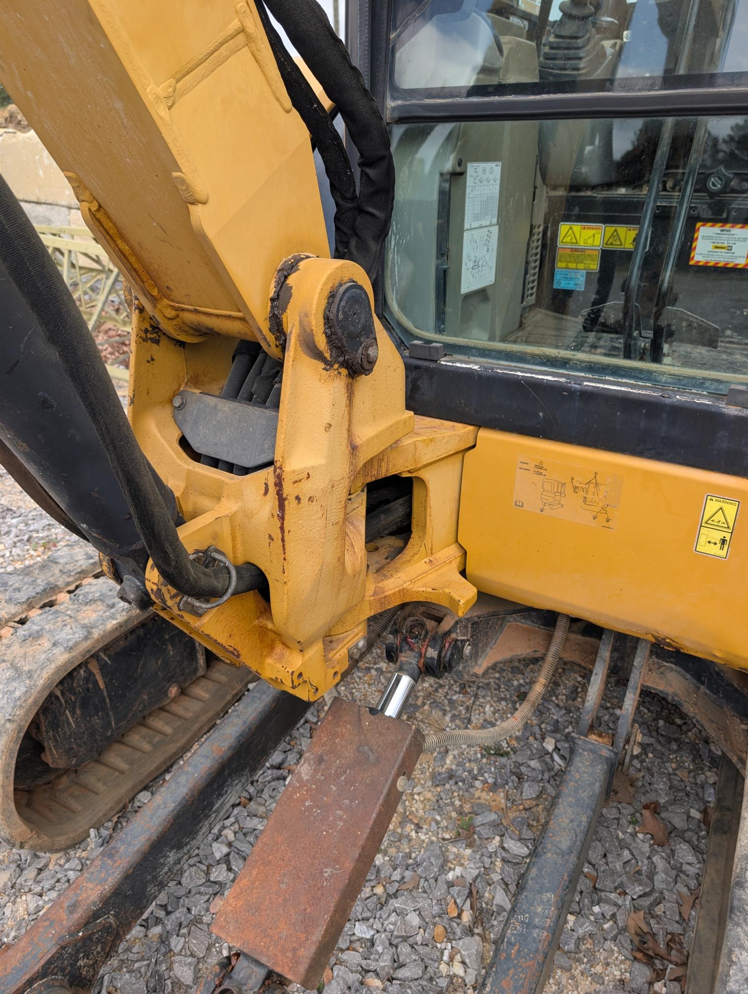 2011 CATERPILLAR 305D CR - view 8 of 19