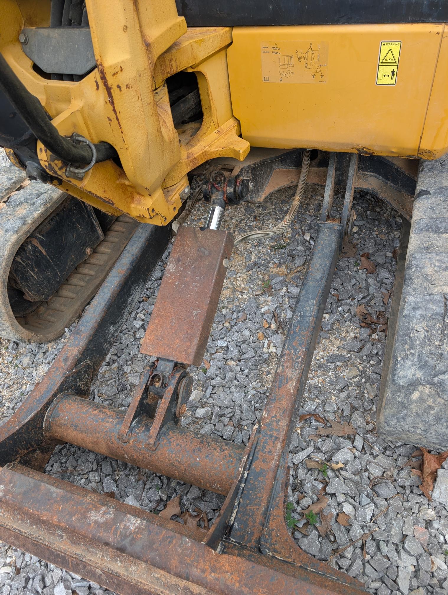 2011 CATERPILLAR 305D CR - view 9 of 19