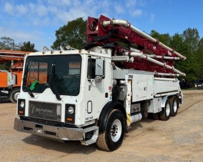 2007 MACK MR6905