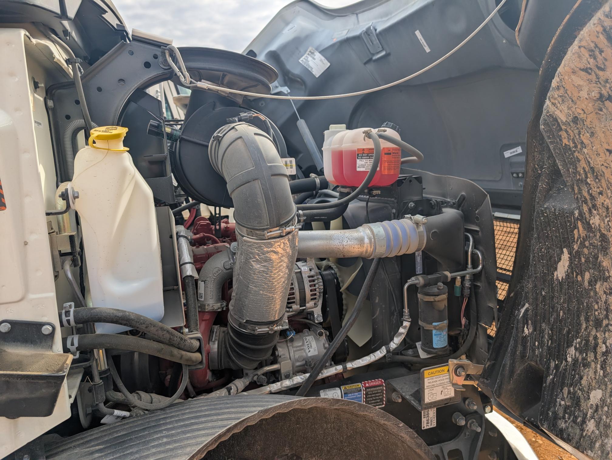 2024 MACK MD 490 - Image 29