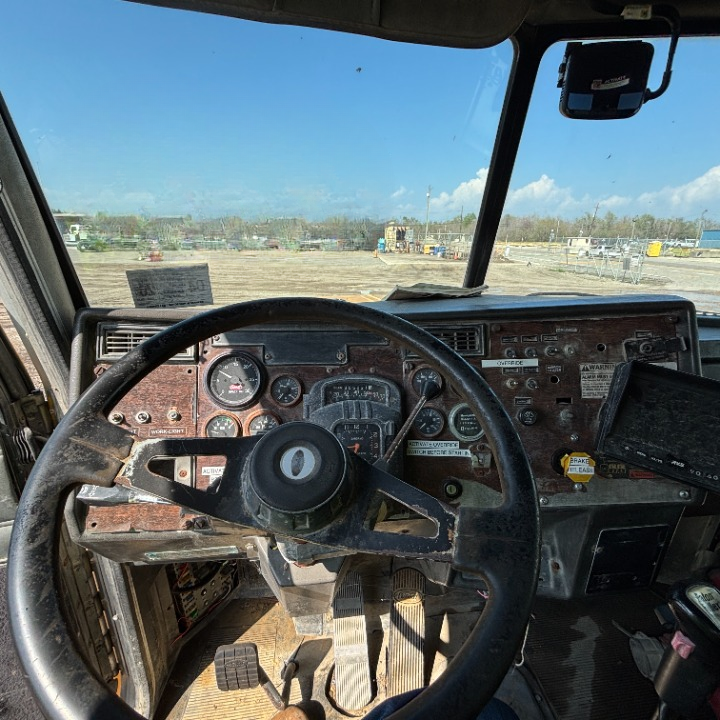 1994 PETERBILT 357 - Image 13