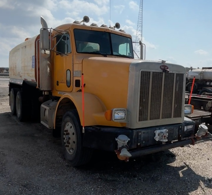 1994 PETERBILT 357 - Image 3