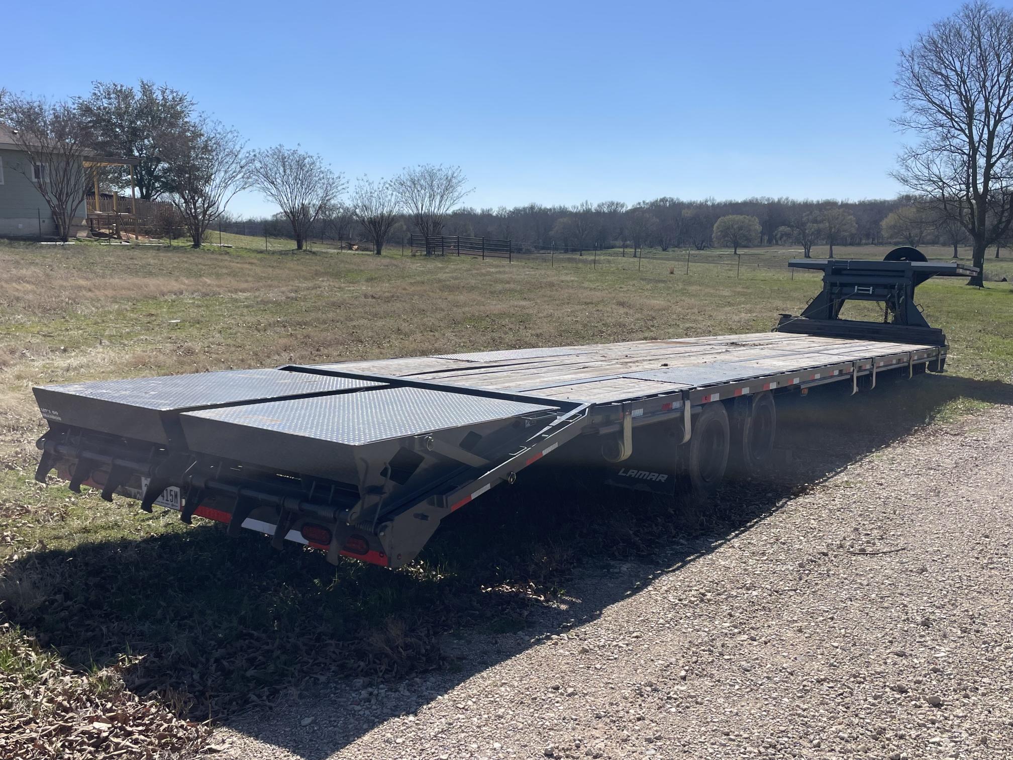 2022 LAMAR 40' x 102 - Image 5