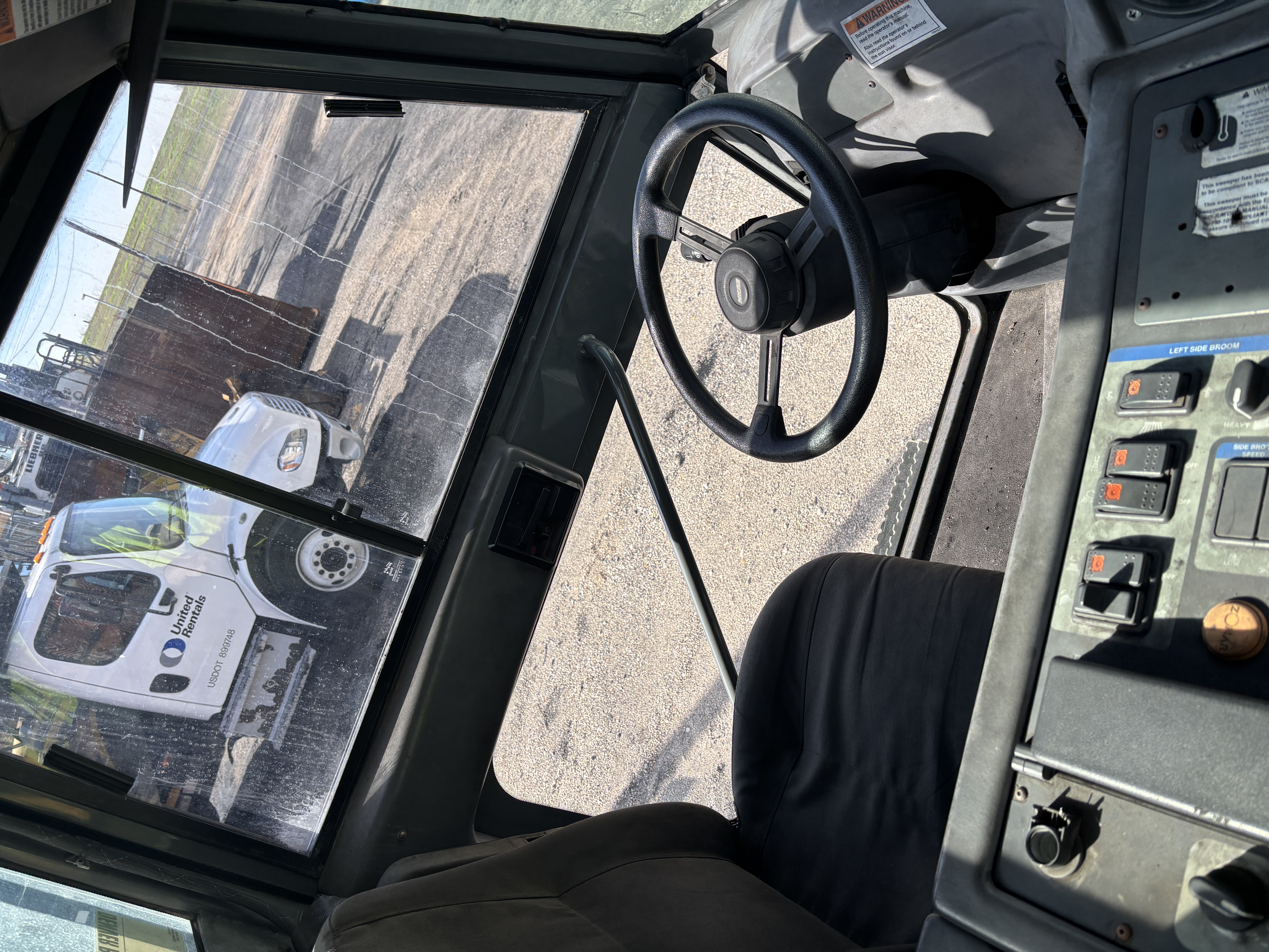 2008 ELGIN Pelican NP - view 10 of 12