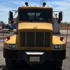 2003 PETERBILT 330 - Image 2
