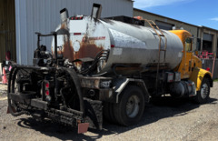 2003 PETERBILT 330 - Image 6