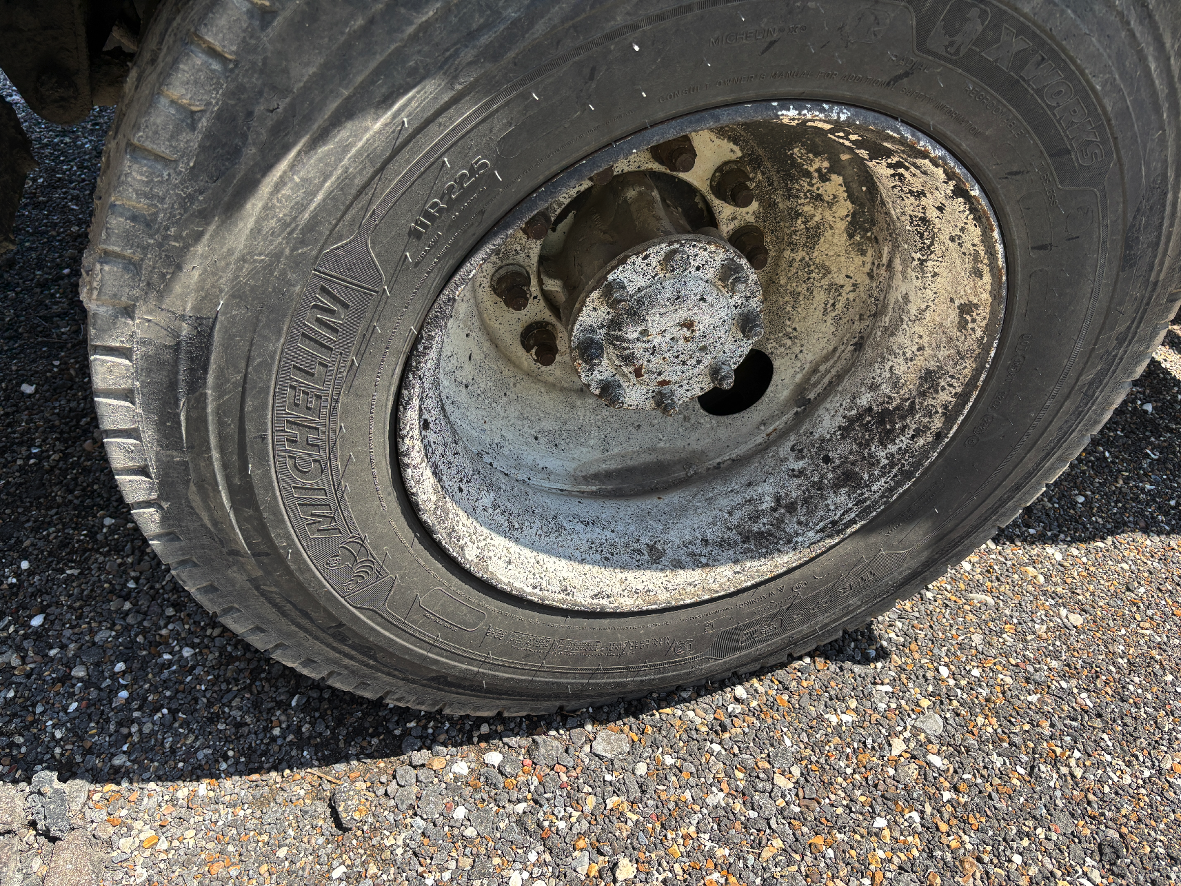 2003 PETERBILT 330 - Image 8