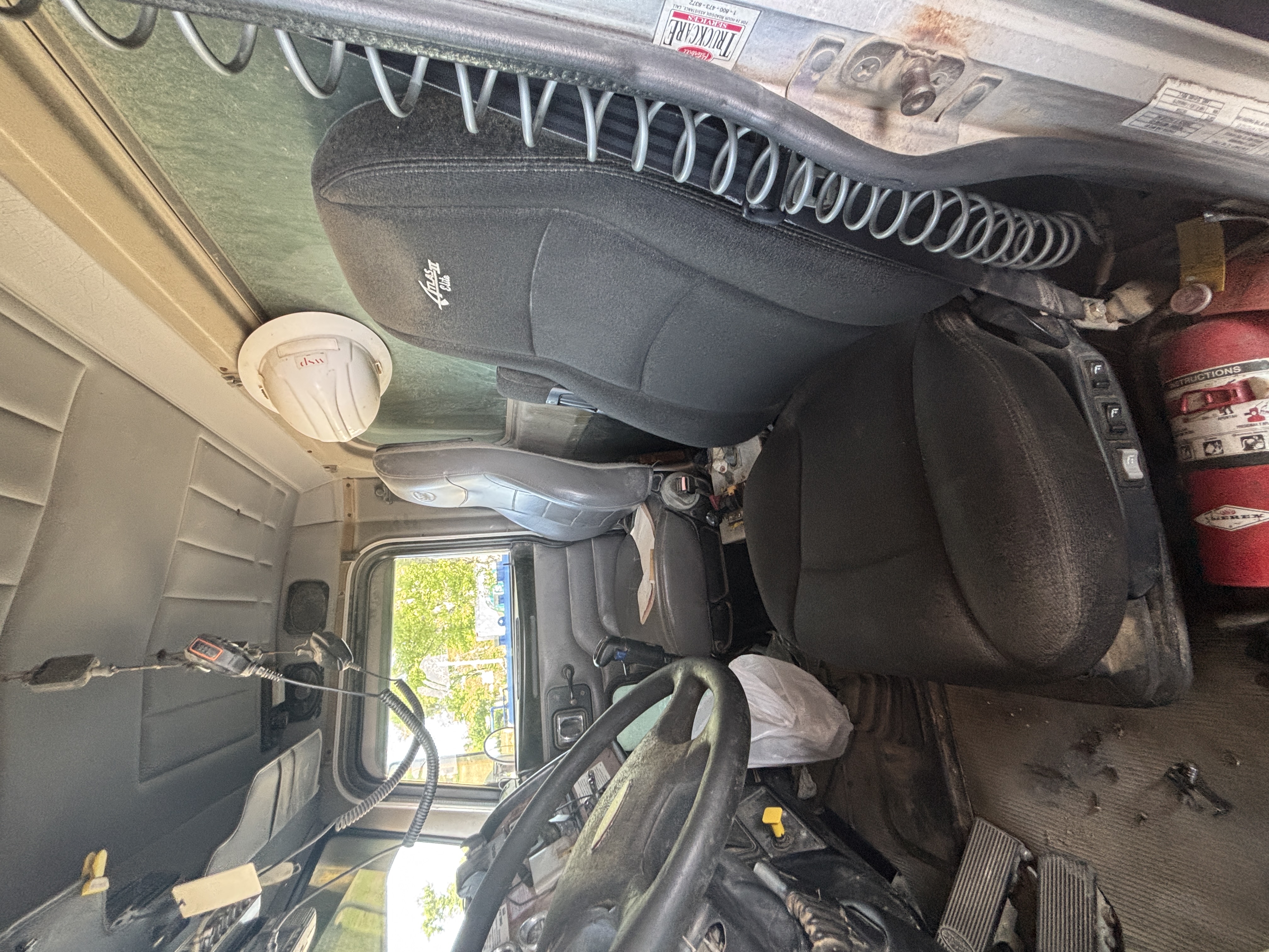 2005 PETERBILT 378 - Image 5