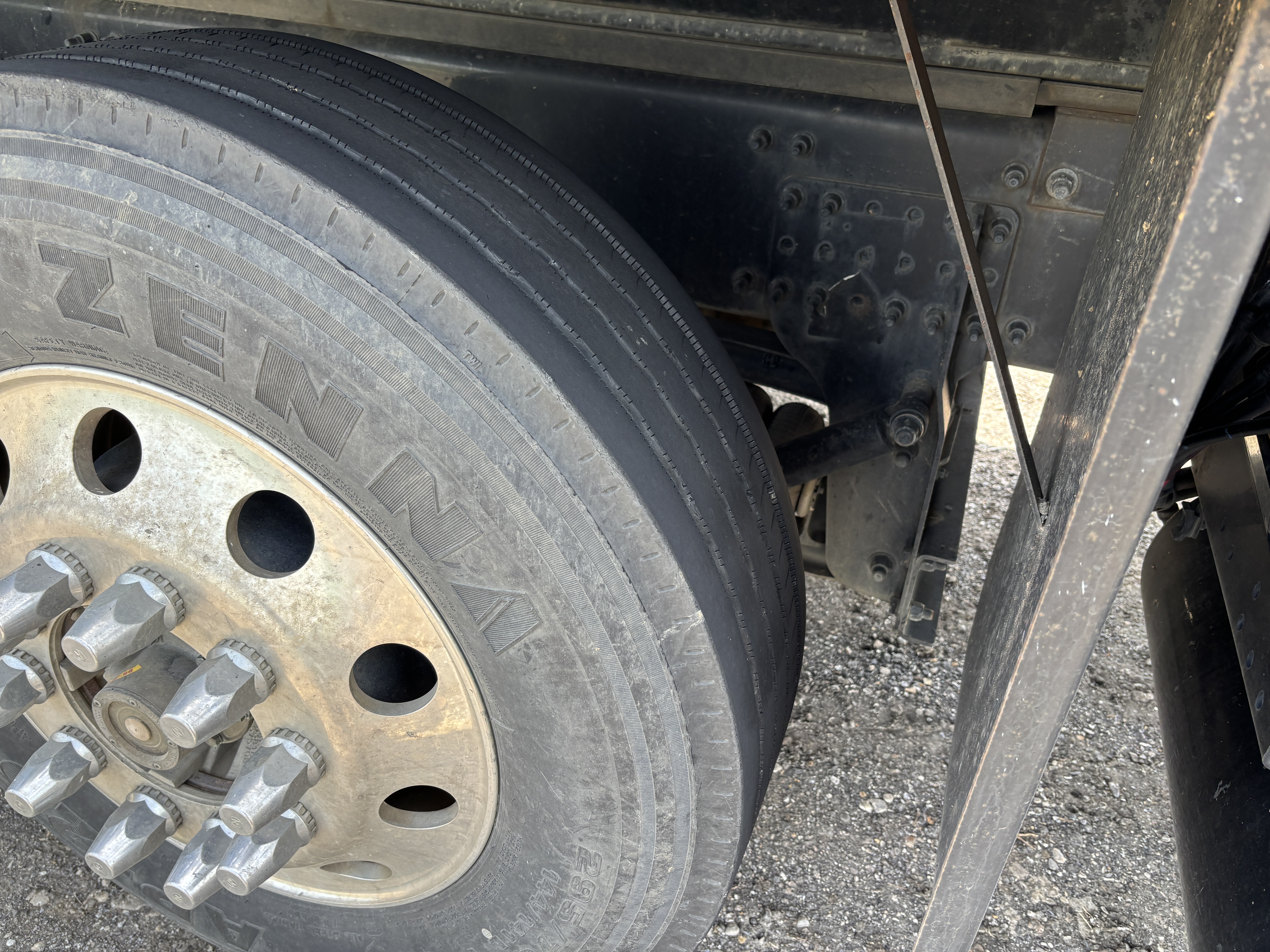 2021 MACK Granite 64FR - Image 16