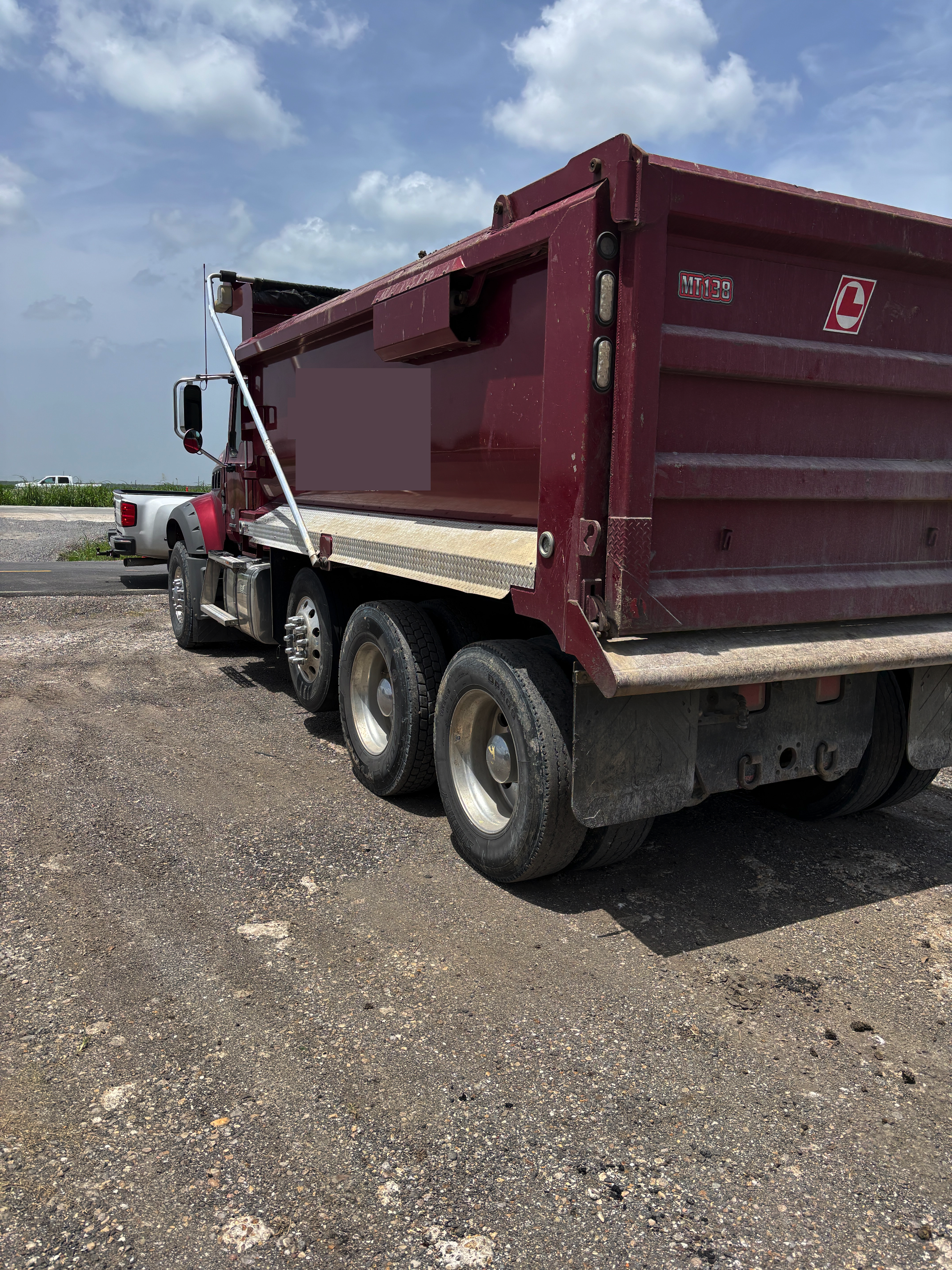 2021 MACK Granite 64FR - Image 6