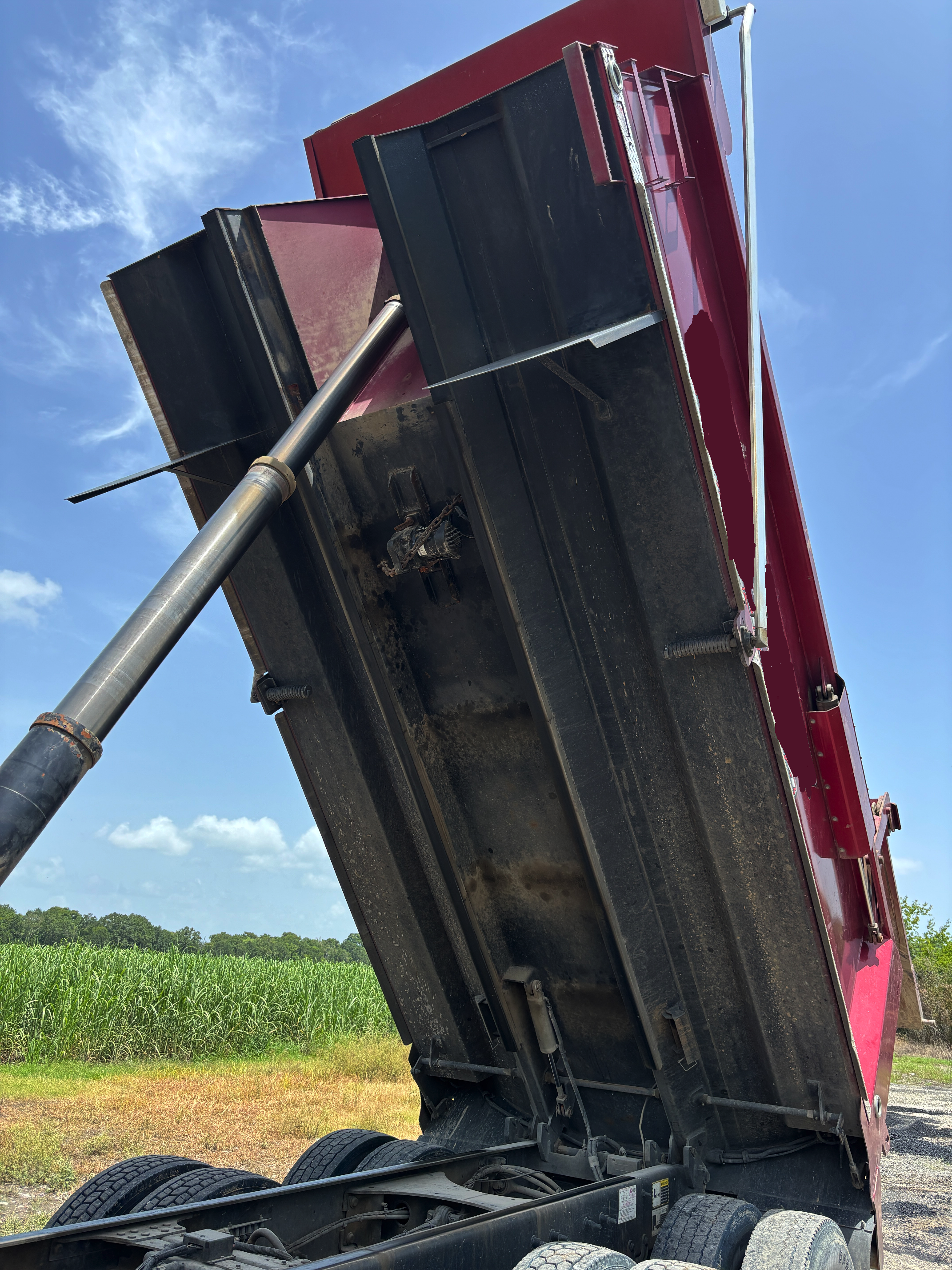 2021 MACK Granite 64FR - view 8 of 26