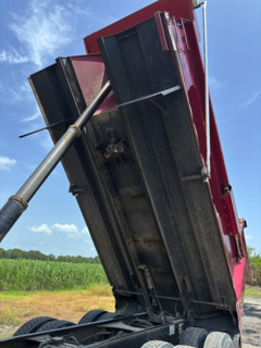 2021 MACK Granite 64FR - Image 8